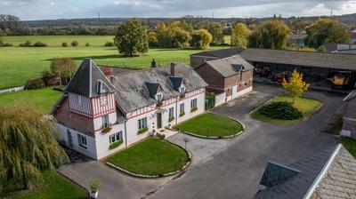 Maison - 300 m² - 7 pièces