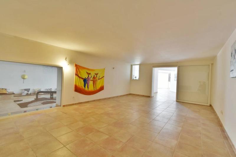 Villa - 289 m² - 7 pièces