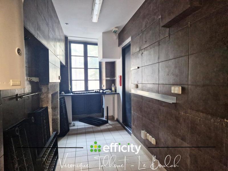 Local commercial - 94 m² - 4 pièces
