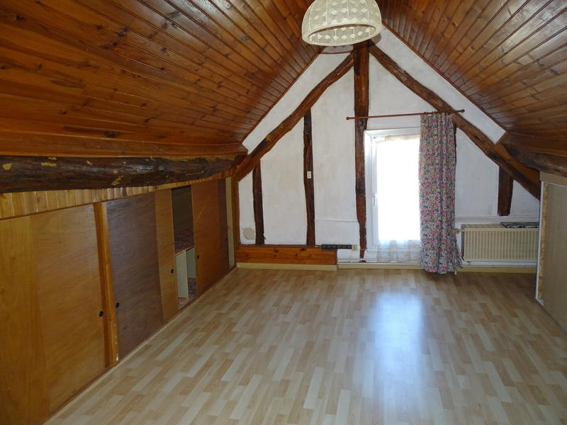 Maison traditionnelle - 88 m² - 4 pièces