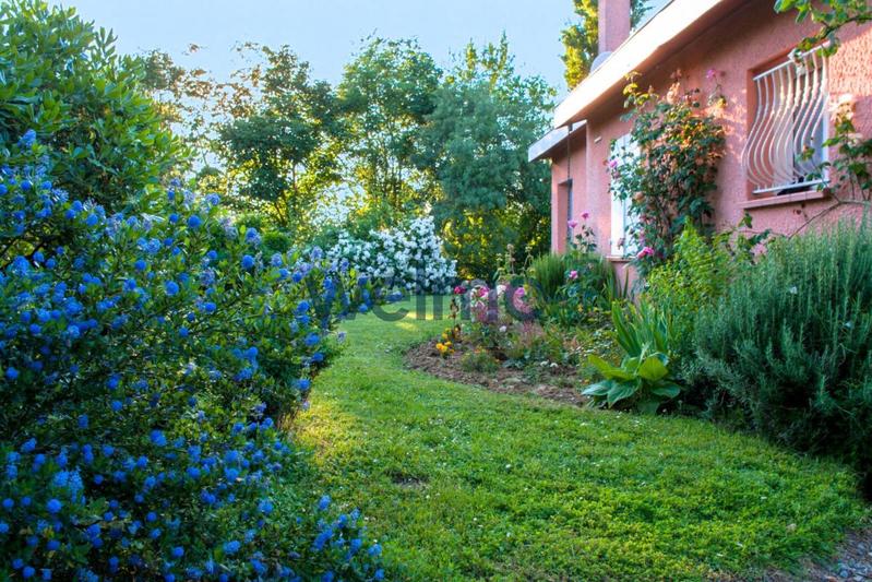 Maison d'architecte - 240 m² - 9 pièces