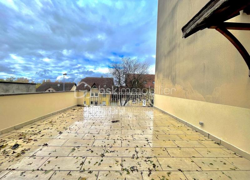 Appartement - 95 m² - 4 pièces