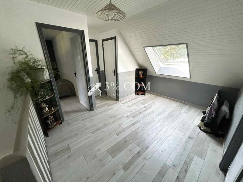 Maison - 128 m² - 7 pièces