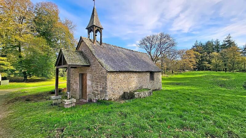 Propriété - 420 m² - 13 pièces