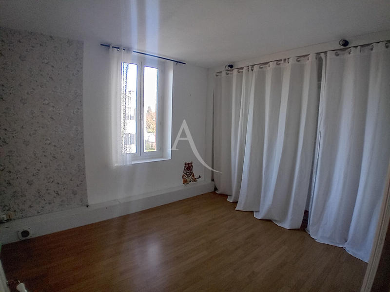 Maison - 177 m² - 6 pièces