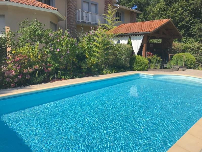 Maison - 350 m² - 8 pièces