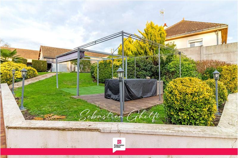 Maison - 97 m² - 5 pièces