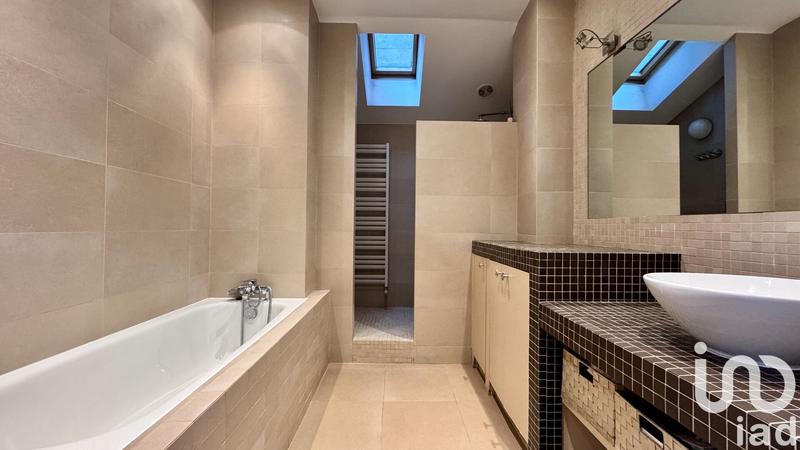 Appartement - 243 m² - 8 pièces