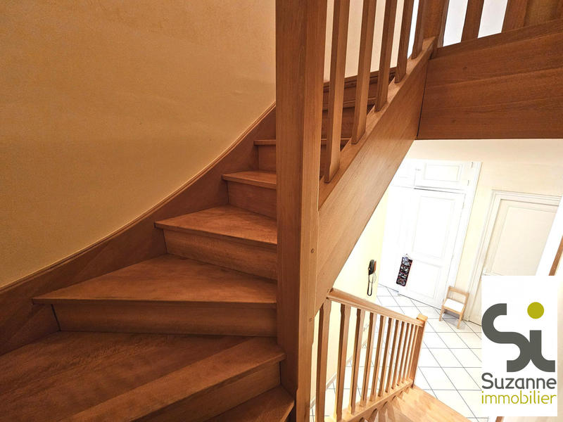 Appartement - 151 m² - 5 pièces