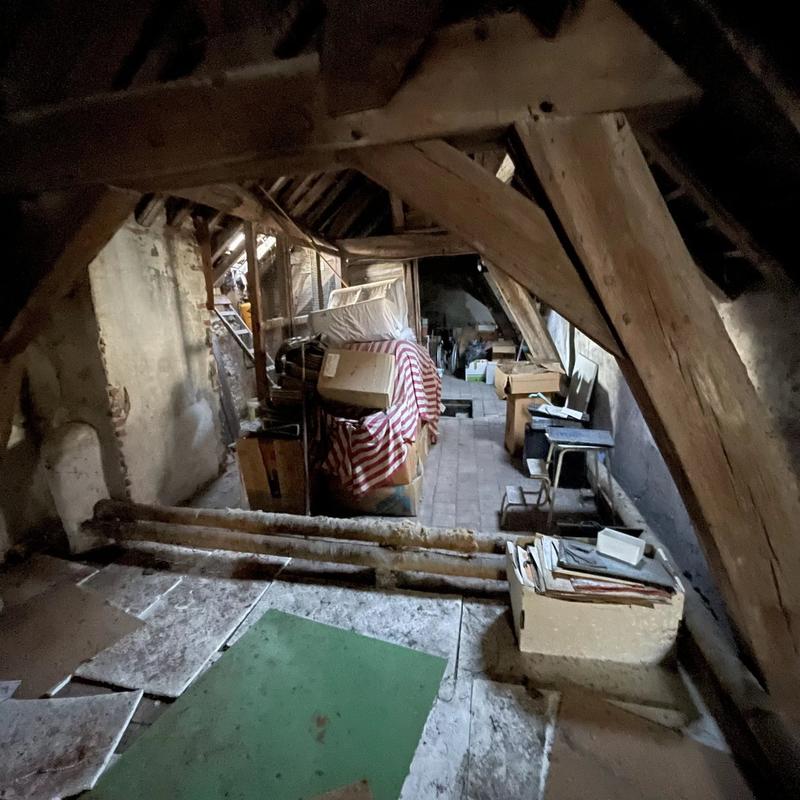 Parking / Garage - 45 m²