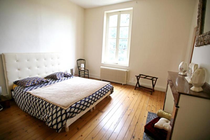 Maison de maîtres - 331 m² - 9 pièces