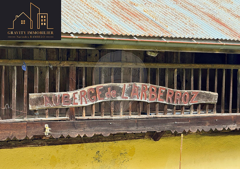 Maison - 190 m² - 5 pièces