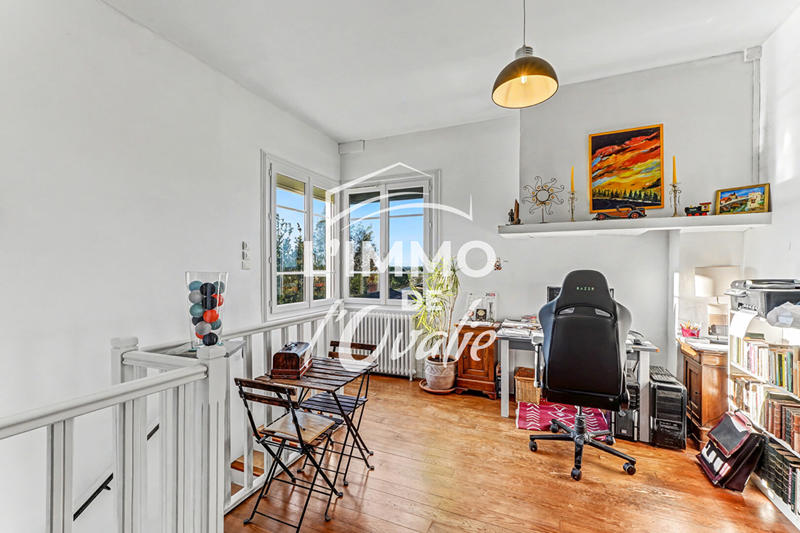 Maison - 200 m² - 7 pièces