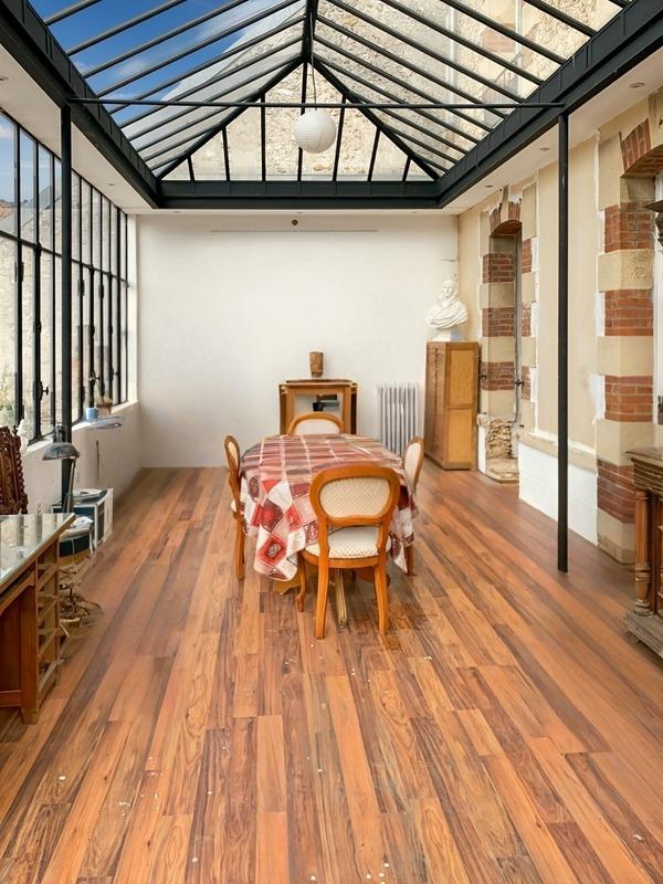 Maison - 185 m² - 8 pièces