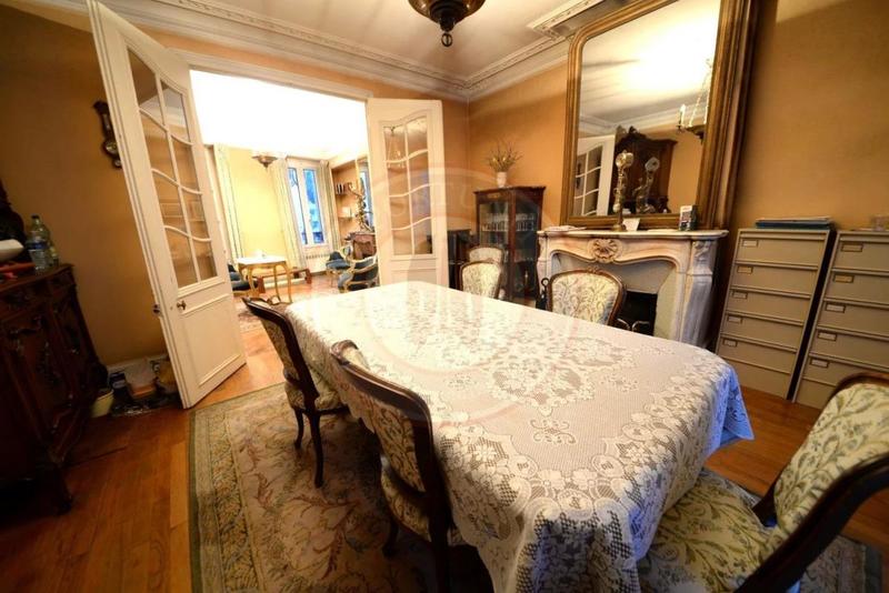 Hôtel particulier - 198 m² - 9 pièces