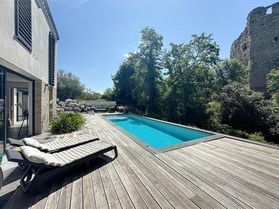 Maison - 190 m² - 8 pièces