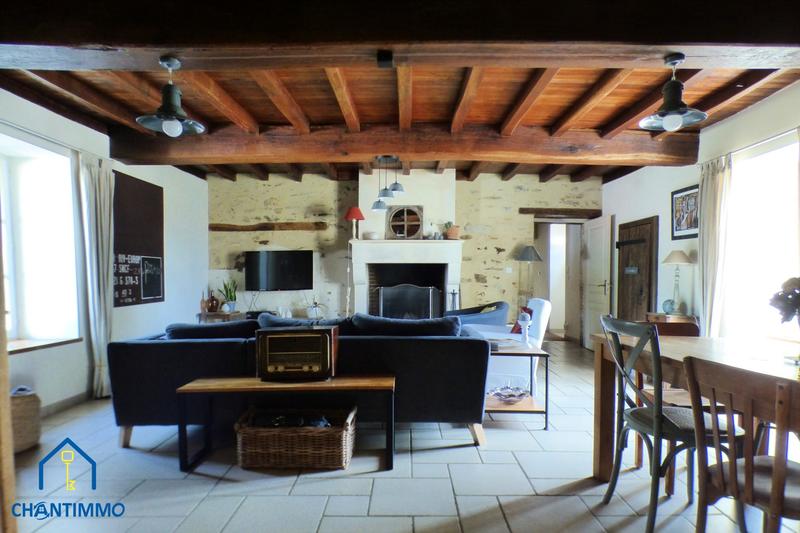 Maison - 267 m² - 7 pièces