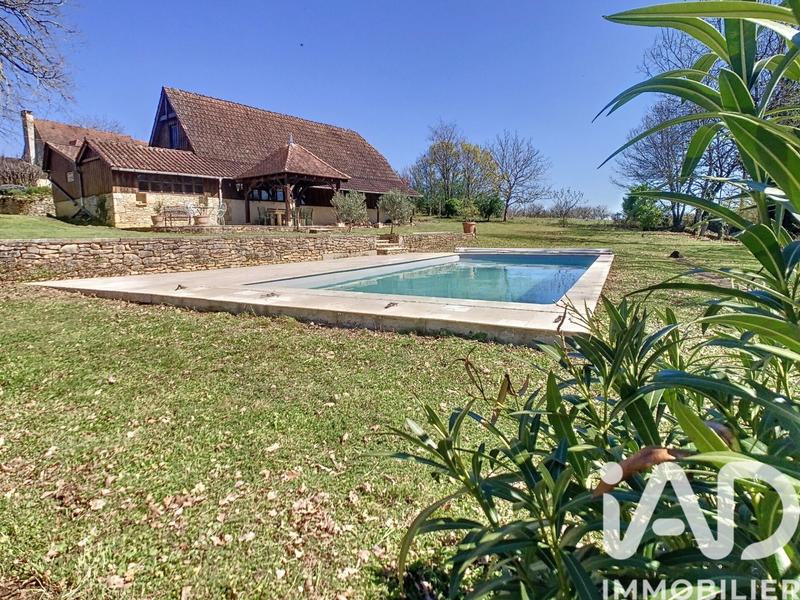 Maison - 180 m² - 5 pièces