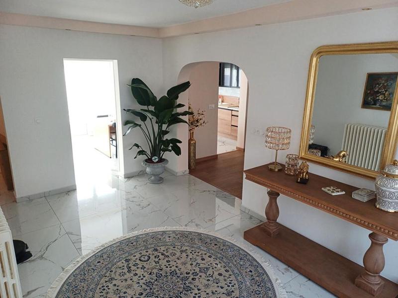 Maison - 195 m² - 7 pièces