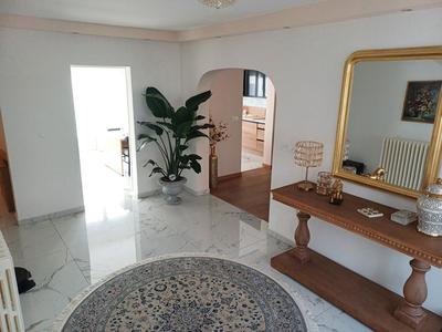 Maison - 195 m² - 7 pièces