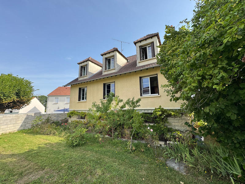 Maison - 235 m² - 6 pièces