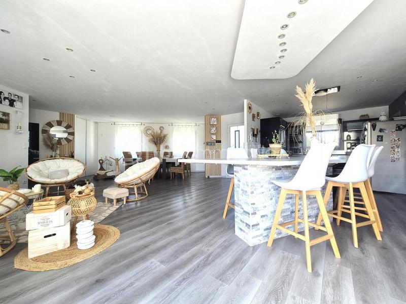 Maison - 150 m² - 4 pièces