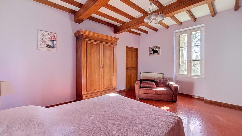 Mas - 206 m² - 7 pièces