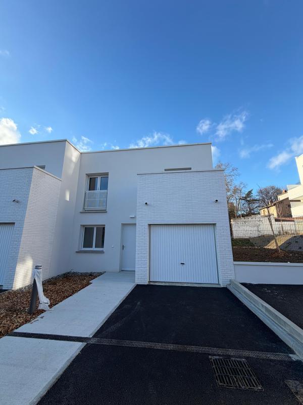 Maison - 125 m² - 5 pièces