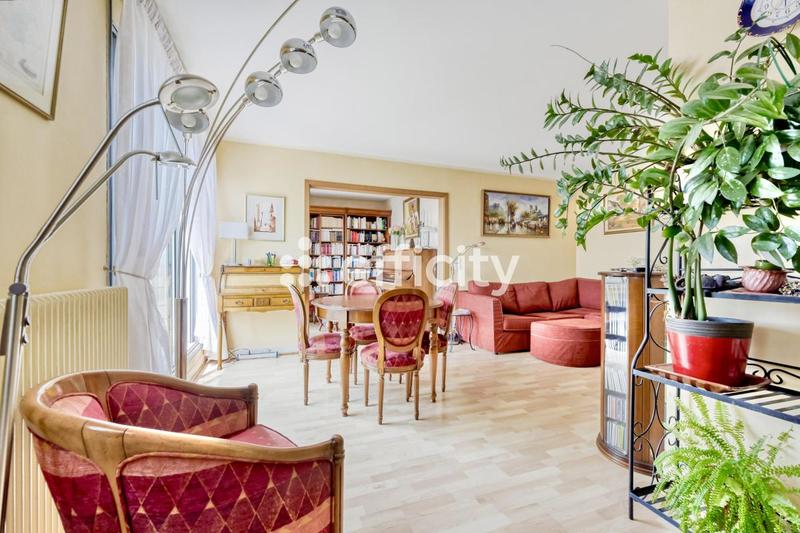 Appartement - 110 m² - 4 pièces