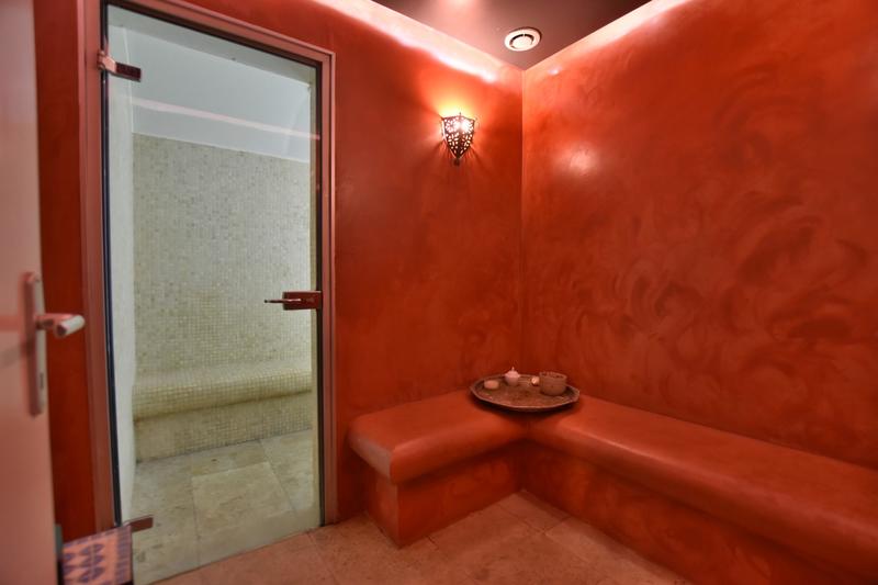 Local commercial - 85 m² - 5 pièces