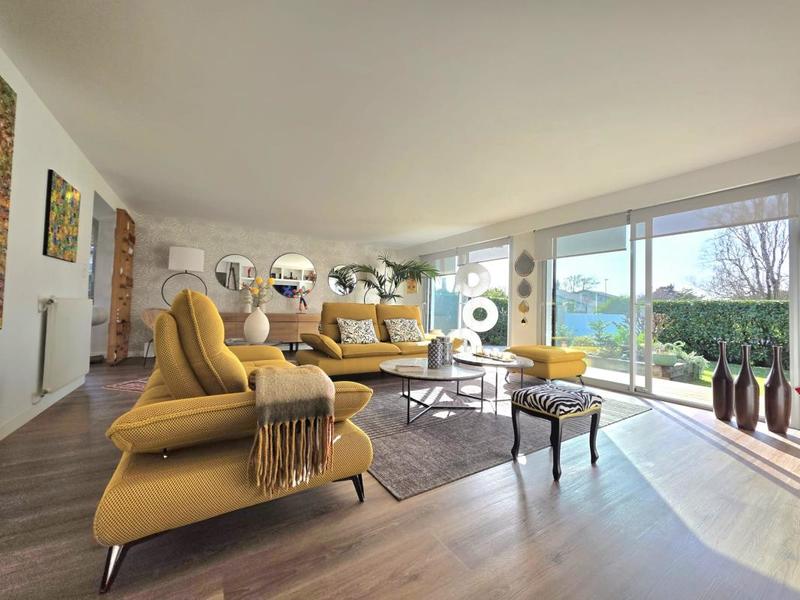 Maison - 186 m² - 7 pièces