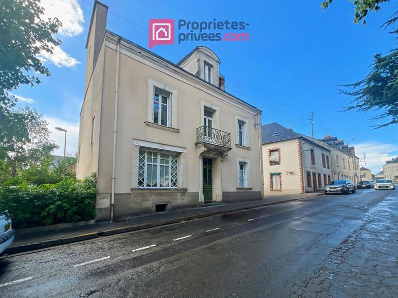 Maison - 210 m² - 9 pièces