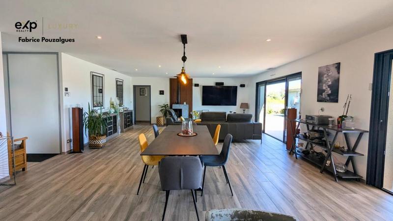 Maison - 190 m² - 5 pièces