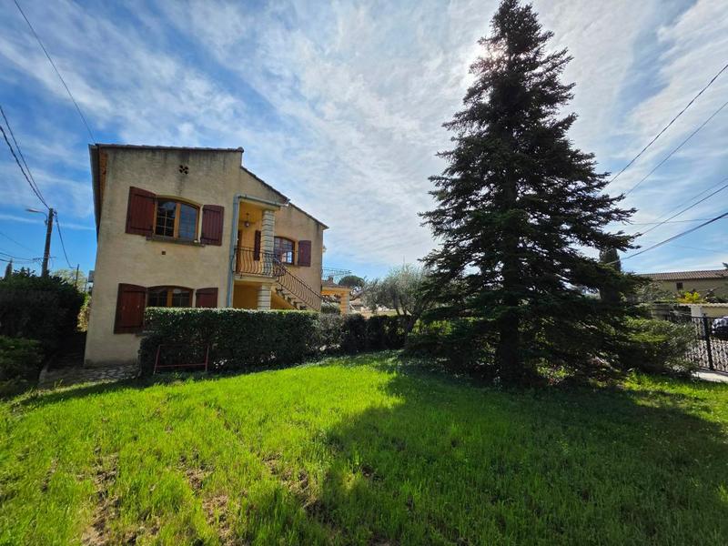 Maison - 162 m² - 7 pièces