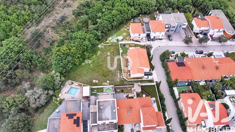 Terrain - 608 m²