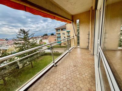 Appartement - 100 m² - 3 pièces