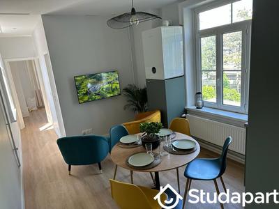 Chambre - 11 m² - 1 pièce