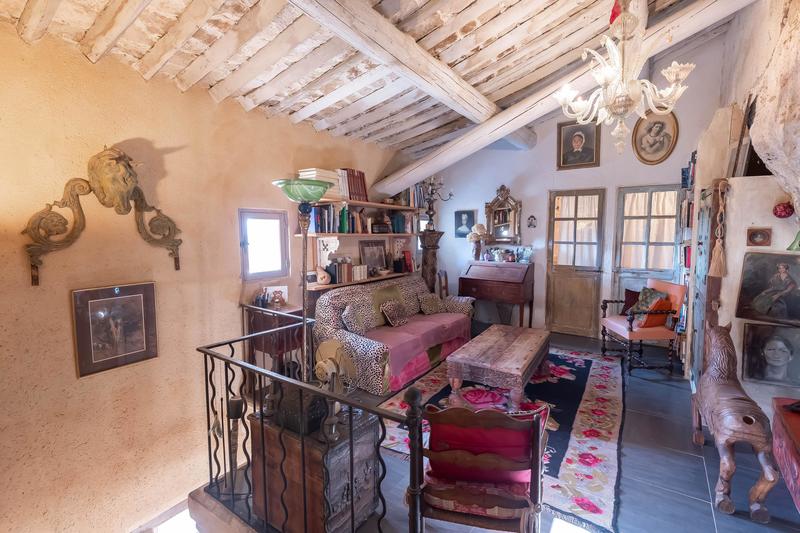 Maison en pierre - 215 m² - 7 pièces