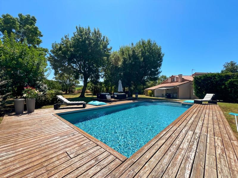 Maison - 235 m² - 6 pièces