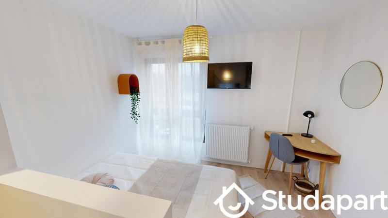 Chambre - 11 m² - 1 pièce