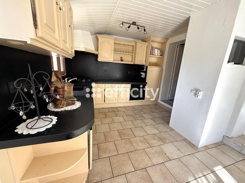 Maison - 169 m² - 7 pièces