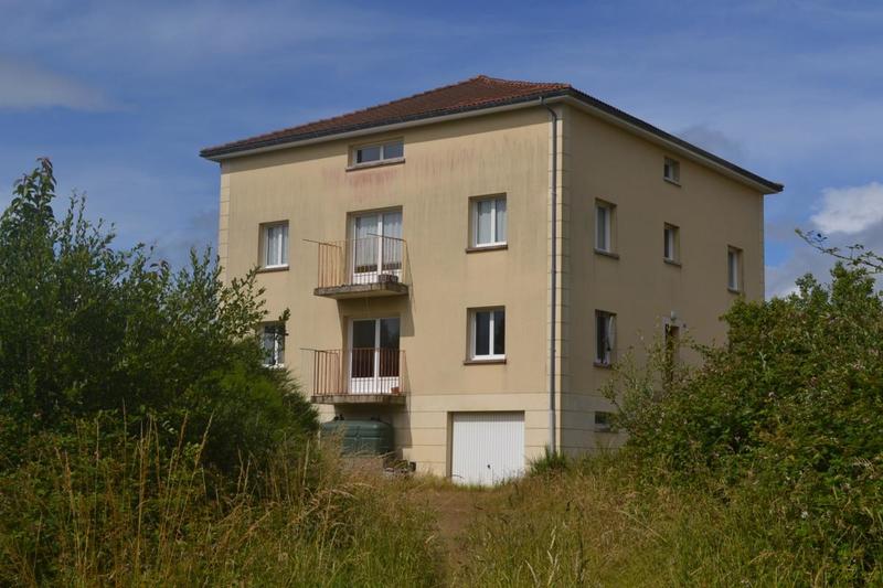 Maison - 250 m² - 10 pièces