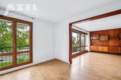 Appartement - 90 m² - 5 pièces