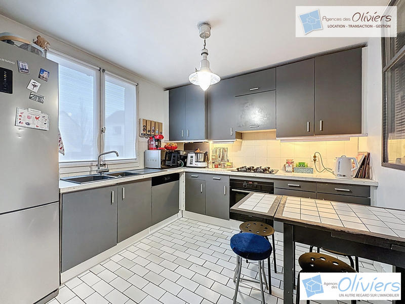 Maison - 111 m² - 6 pièces