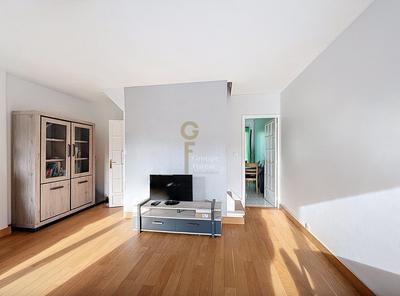 Maison - 110 m² - 8 pièces