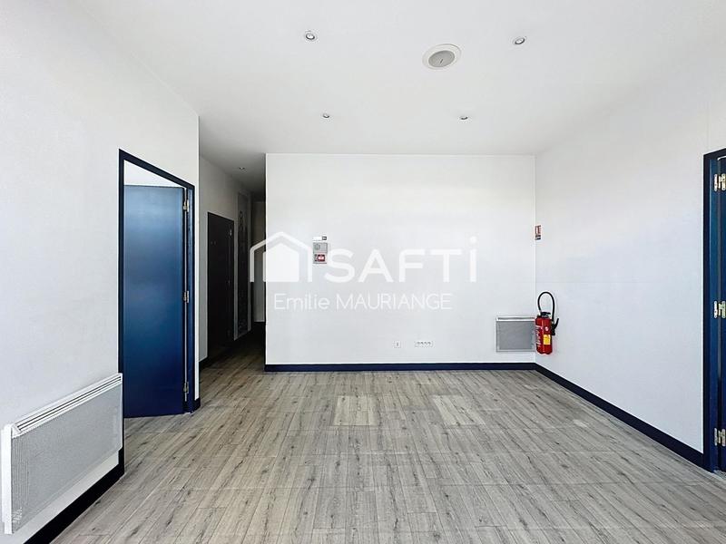 Local commercial - 83 m² - 9 pièces