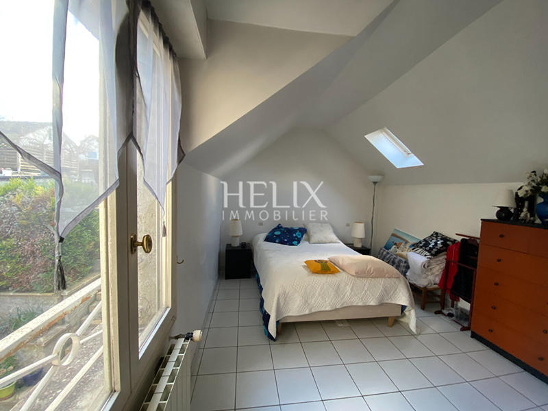 Maison - 316 m² - 9 pièces