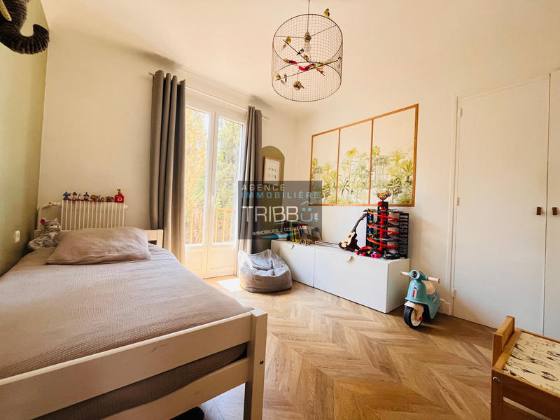 Appartement - 90 m² - 4 pièces