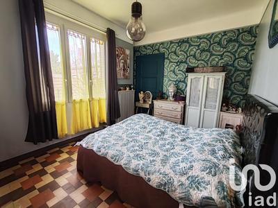 Maison - 241 m² - 8 pièces