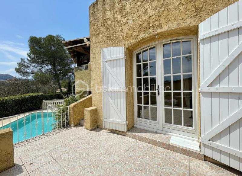 Villa - 175 m² - 5 pièces